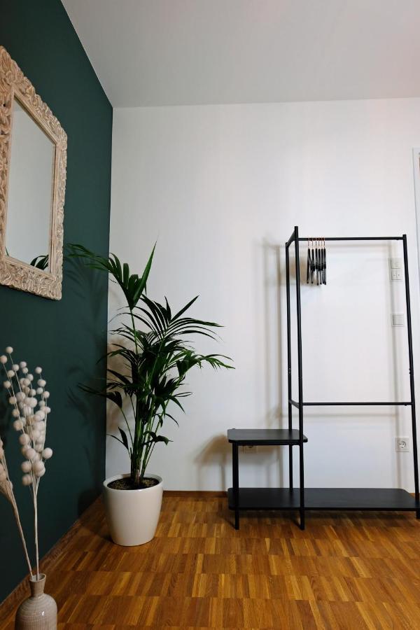 Apartment Design Nr 2 Mit Terrasse Und Parkplatz
