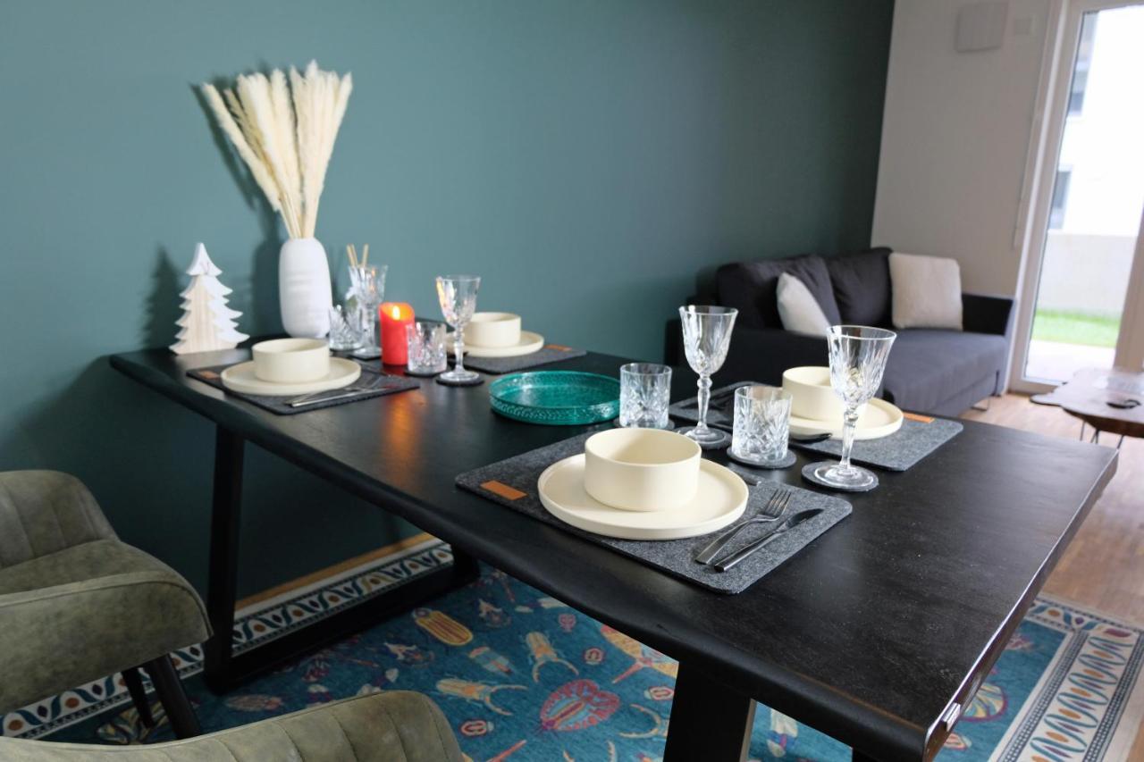 Design Nr 2 Mit Terrasse Und Parkplatz Straubing